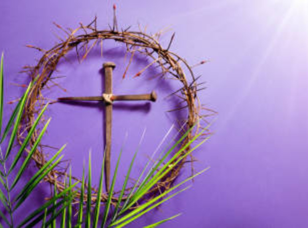 ¿Por qué el color morado, blanco y verde en la Semana Santa? El significado de los colores en la liturgia