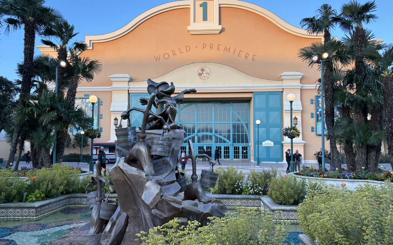 Disneyland París inauguró Disney Adventure World con una apuesta tecnológica sin precedentes