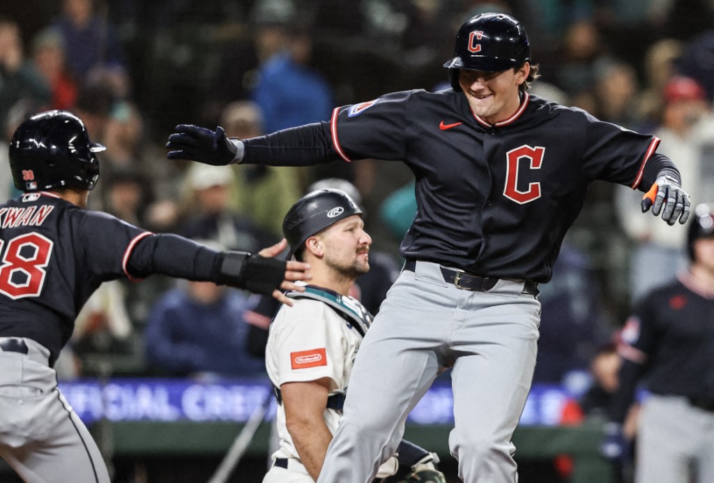 Chase DeLauter y Sal Stewart fueron nombrados jugadores de la semana