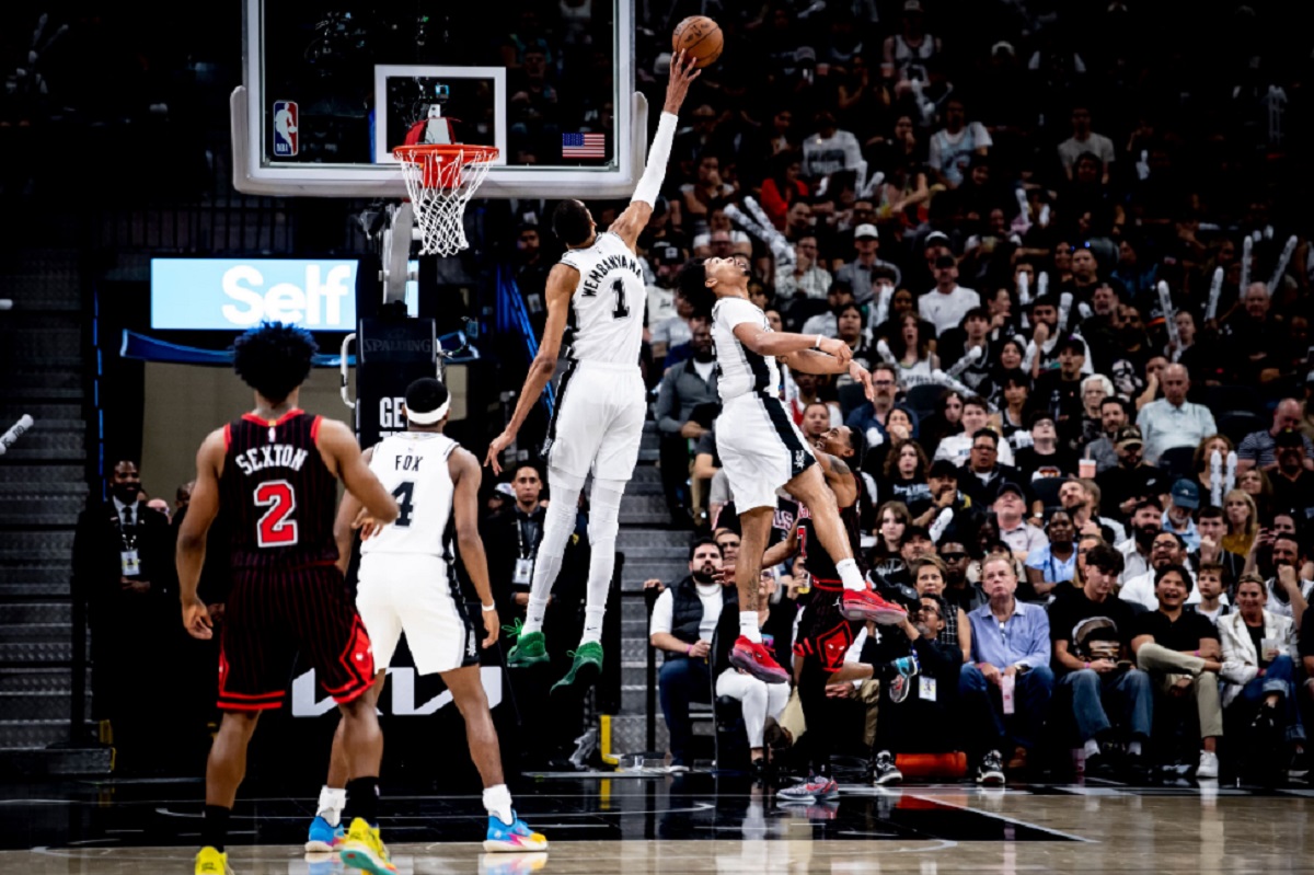 Wembanyama se roba una vez más los reflectores en la NBA