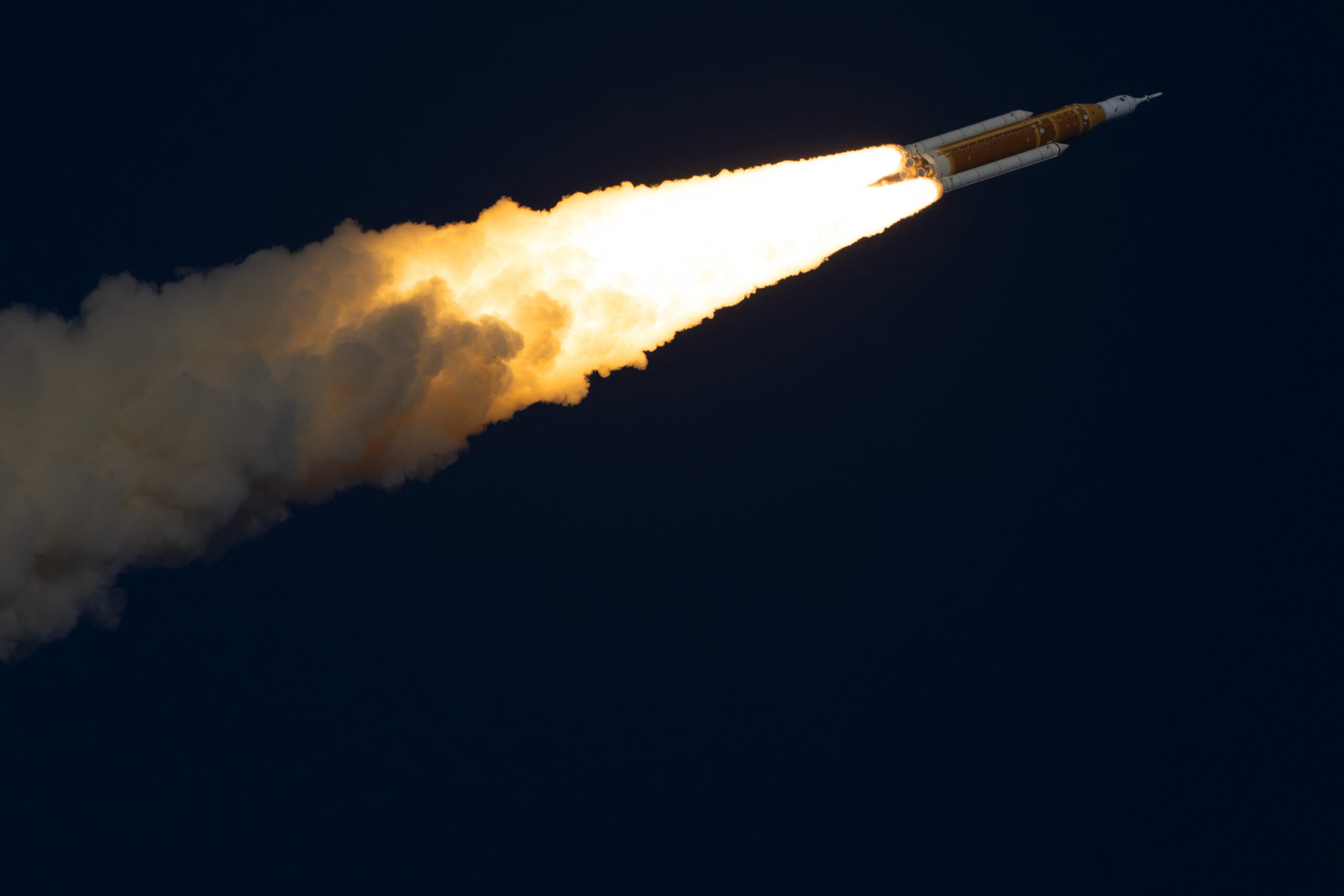 El despegue de Artemis II visto desde todos los ángulos: así lo captaron en video