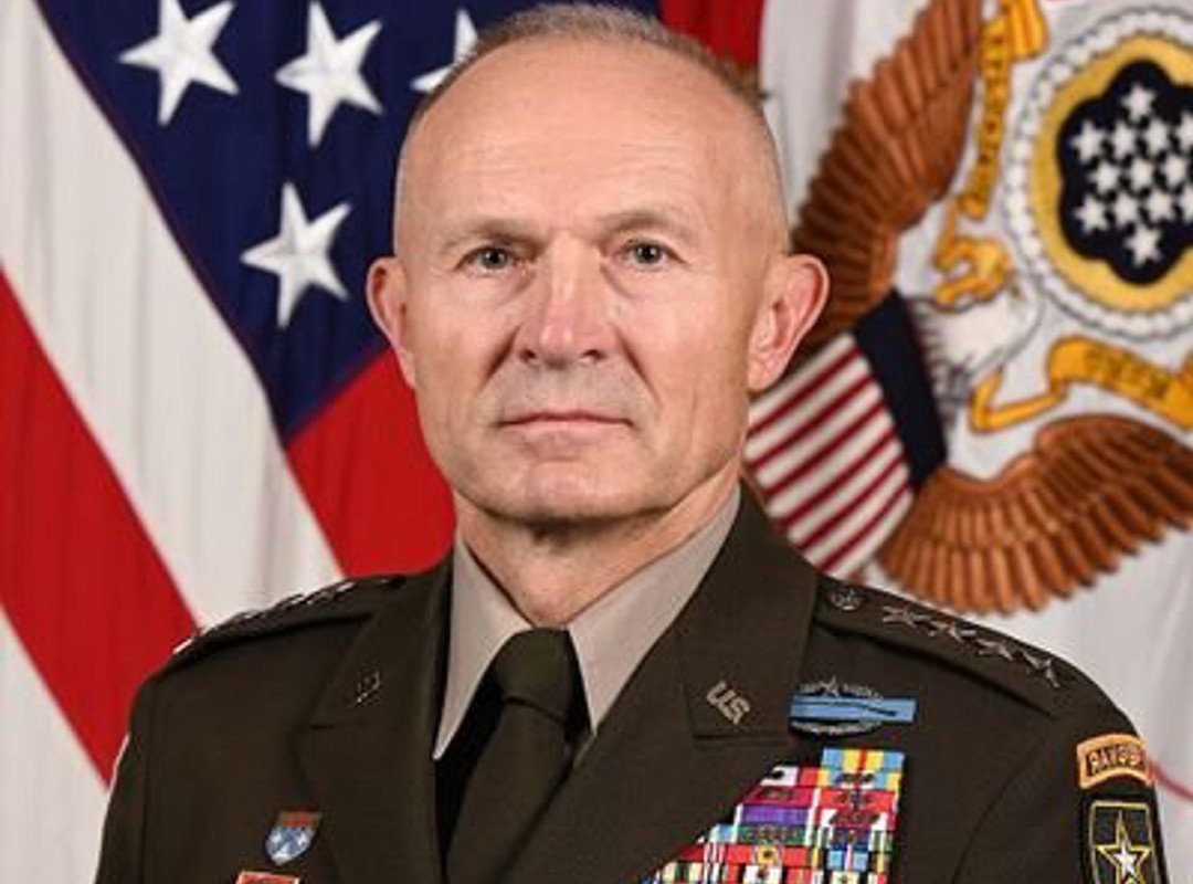 En medio de la guerra en Irán destituyen a Randy George, jefe del Estado Mayor del Ejército de EE UU