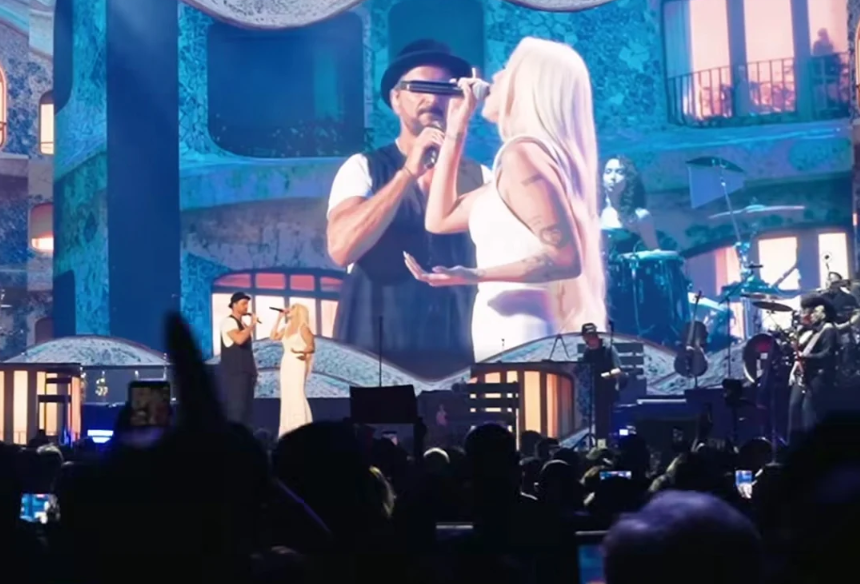 Ricardo Arjona y Elena Rose deslumbran con 