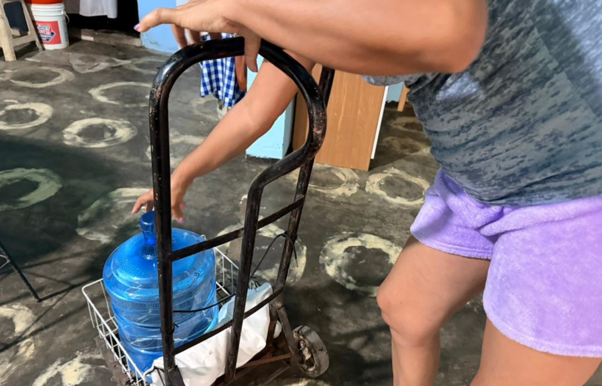 La preocupación de los sucrenses aumenta ante la falta de respuestas por la crisis de agua. Foto: Nelsly Teherán | El Nacional