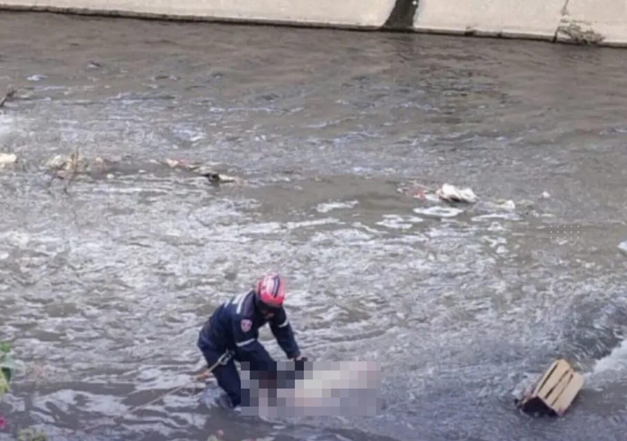 Bomberos recuperan el cuerpo sin vida de una mujer en el río Guaire
