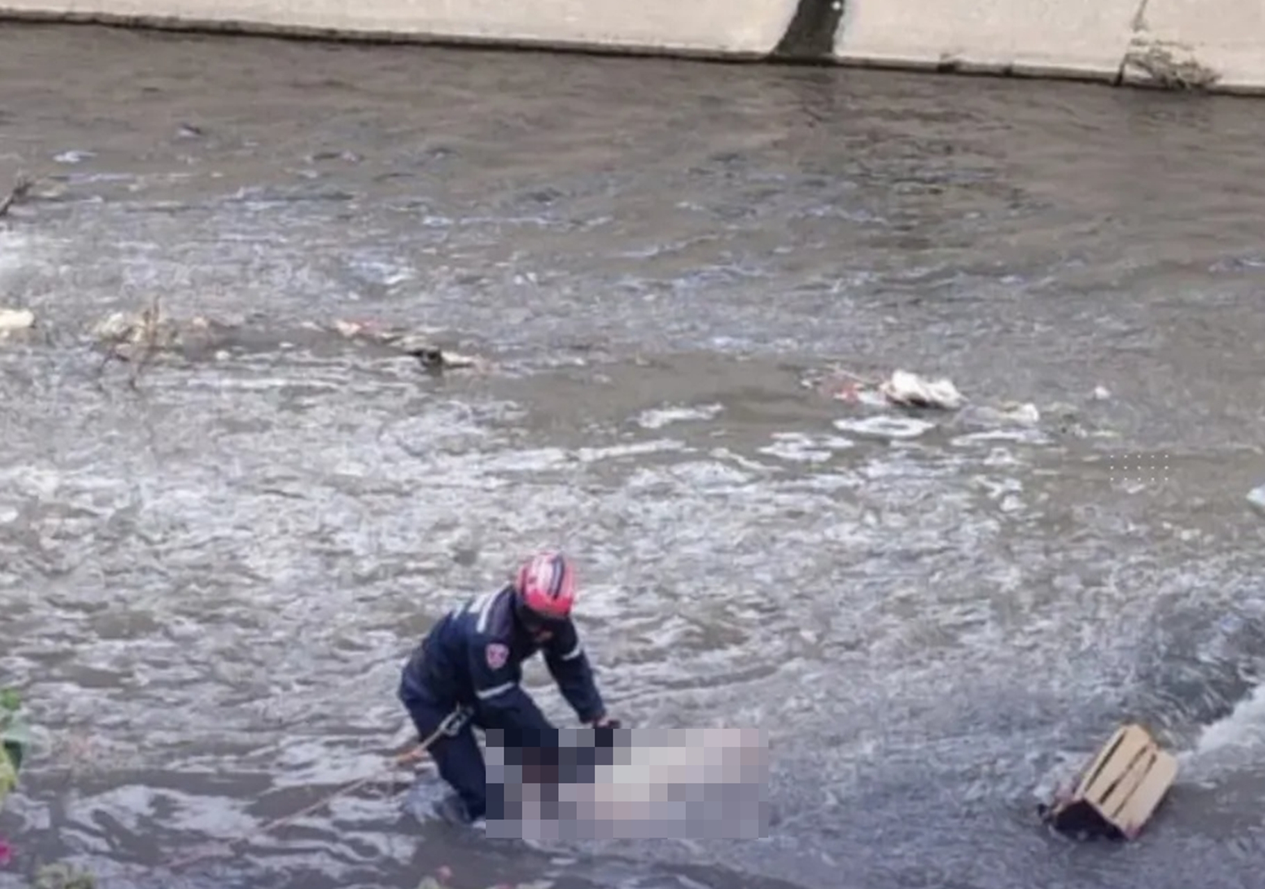 Bomberos recuperaron el cuerpo sin vida de una mujer en el río Guaire