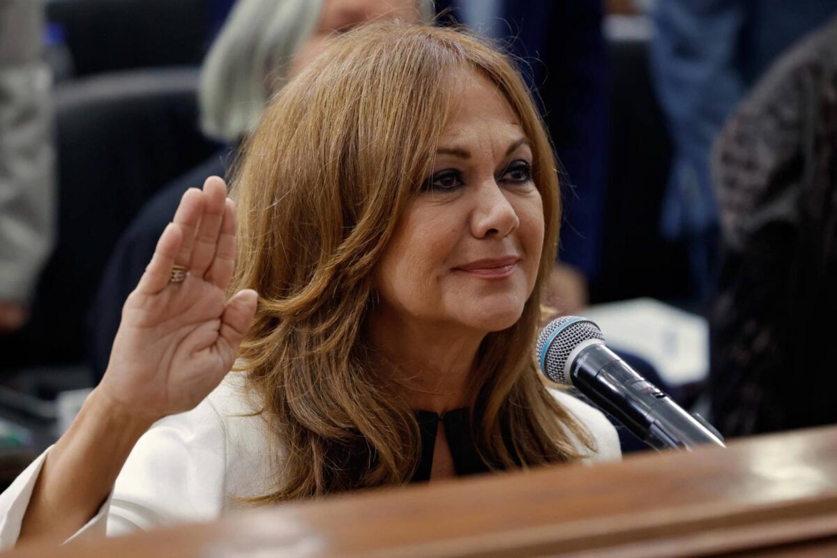 Aunque en un principio era una voz crítica del gobierno, con el paso de los años su discurso se acercó al oficialismo