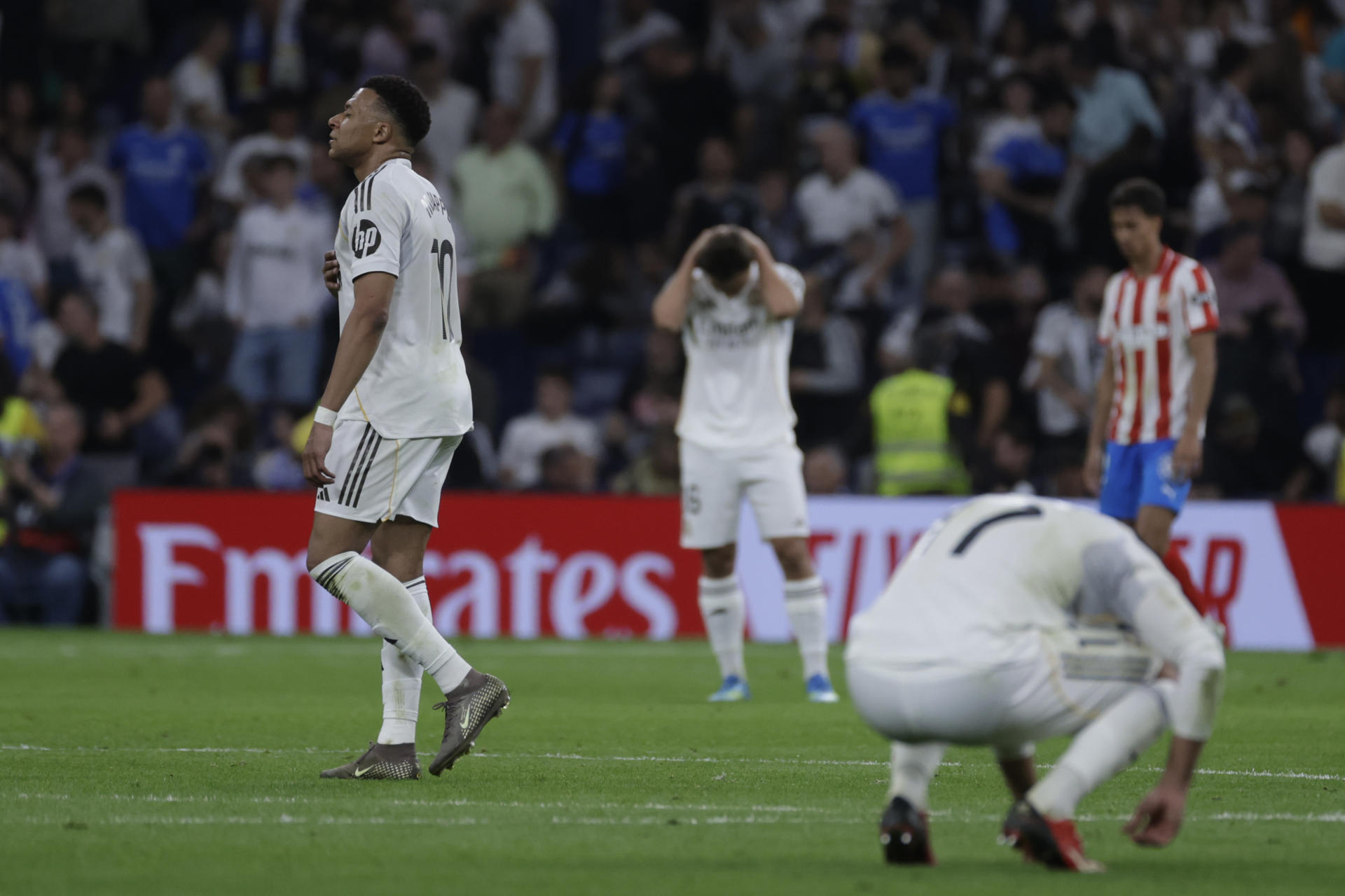 Real Madrid empató con el Girona y casi se despide del título de liga