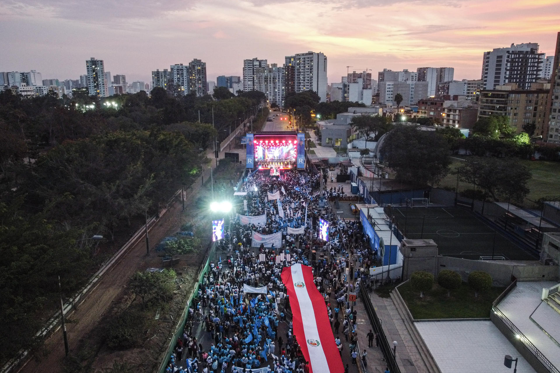 Los diez momentos de la campaña presidencial de Perú: insultos, imitaciones y anécdotas