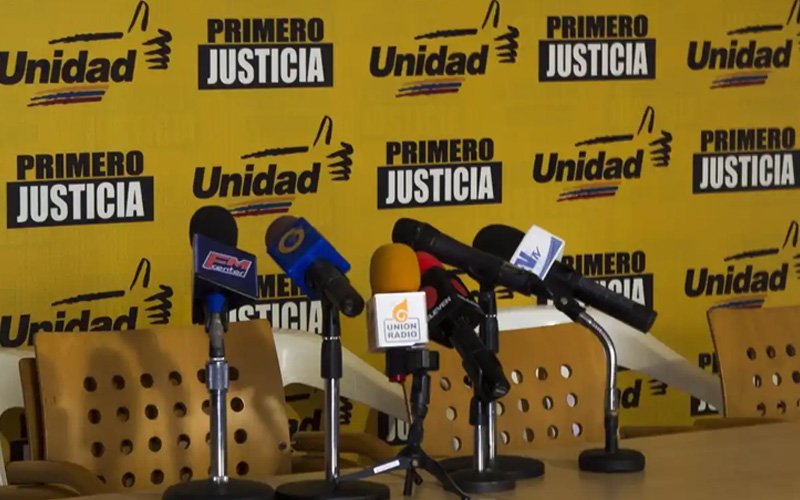Primero Justicia exigió la liberación de policías detenidos hace 23 años