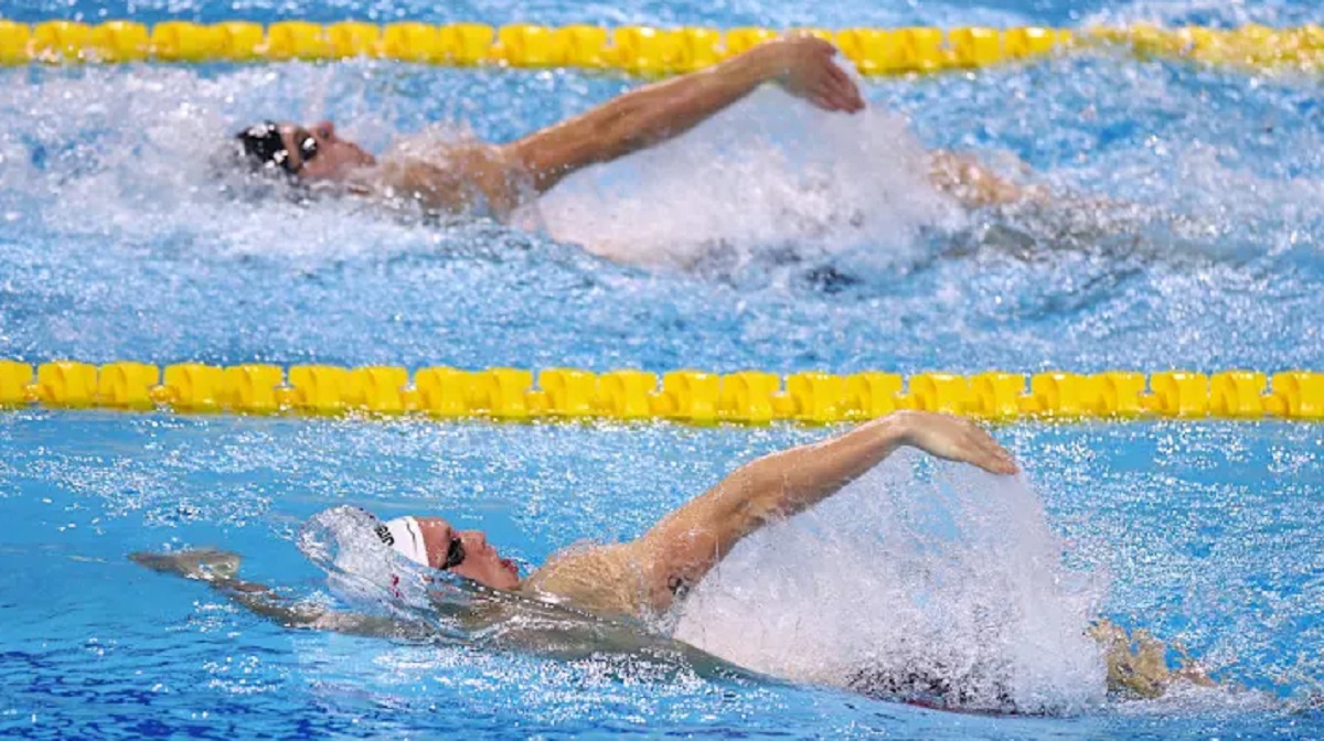Nadadores rusos y bielorrusos podrán competir con su bandera