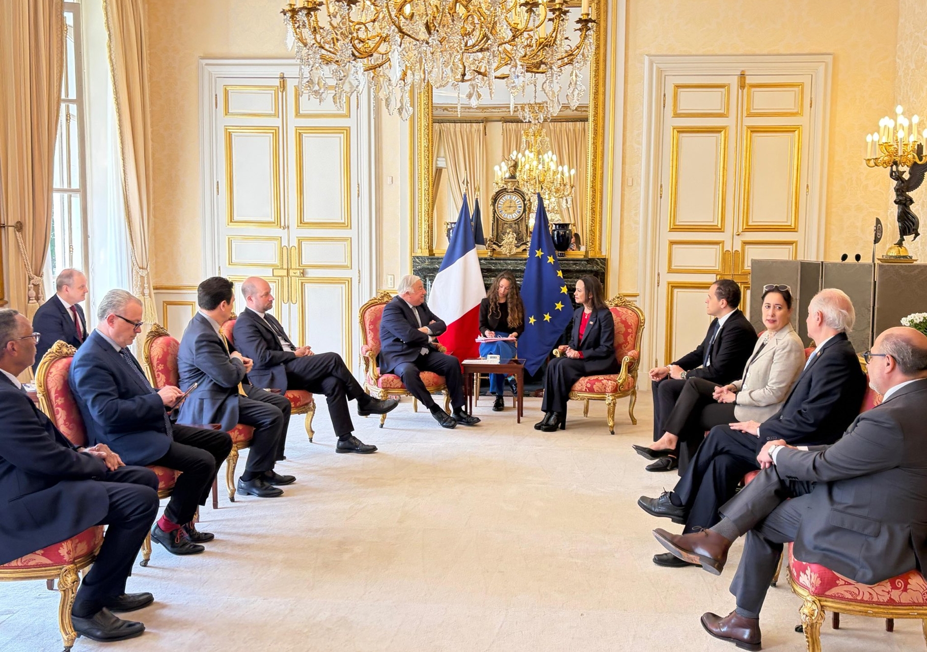 María Corina Machado habló con el presidente del Senado de Francia sobre la transición en Venezuela