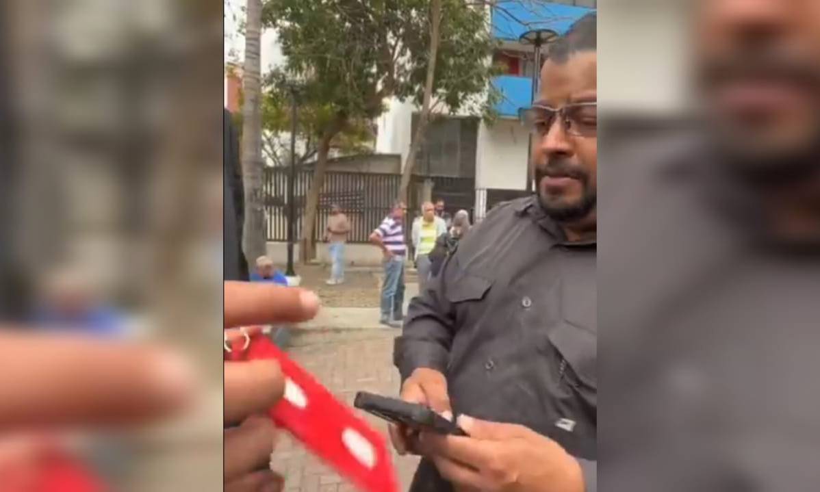 Intimidating acts against journalists during protest