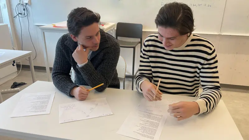 De vuelta al lápiz y papel: las escuelas de Suecia reducen el aprendizaje digital