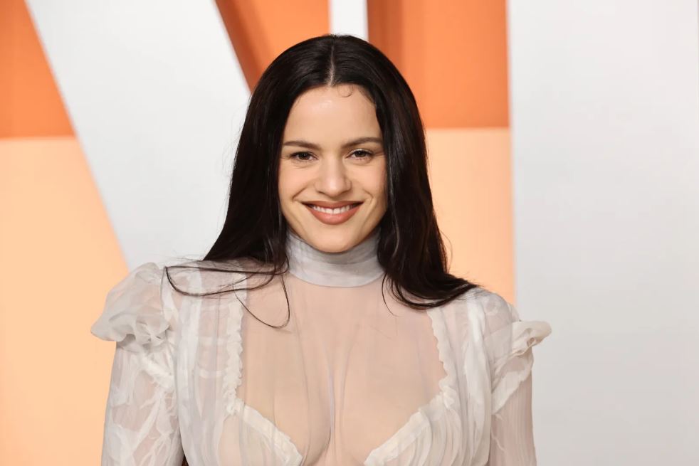 Rosalía lanzó Lux (Complete Works), una reedición de su último álbum