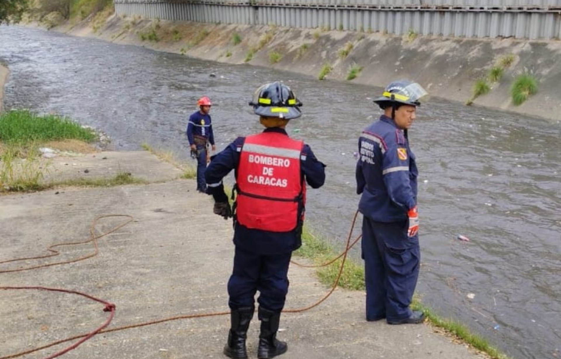 Recuperan el cadáver de una mujer en las riberas del río Guaire