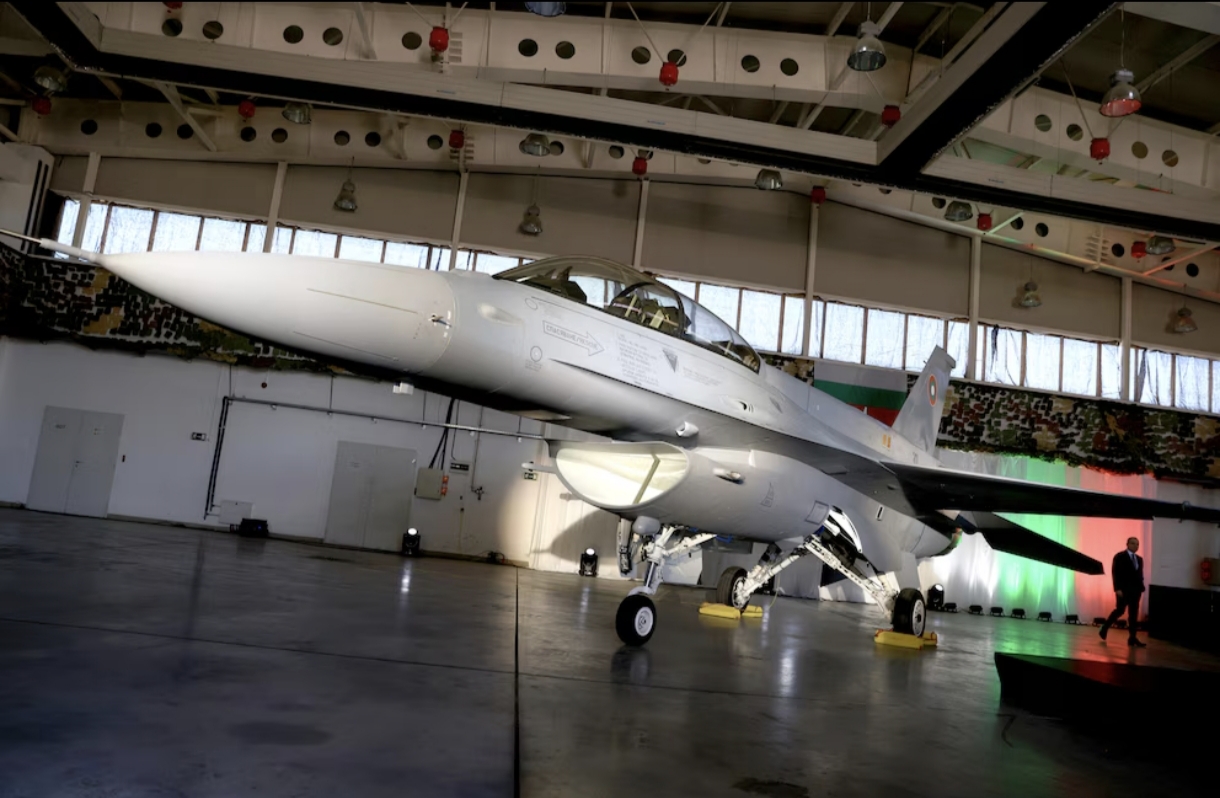 Perú ejecutó primer pago de compra de aviones F-16 a EE UU