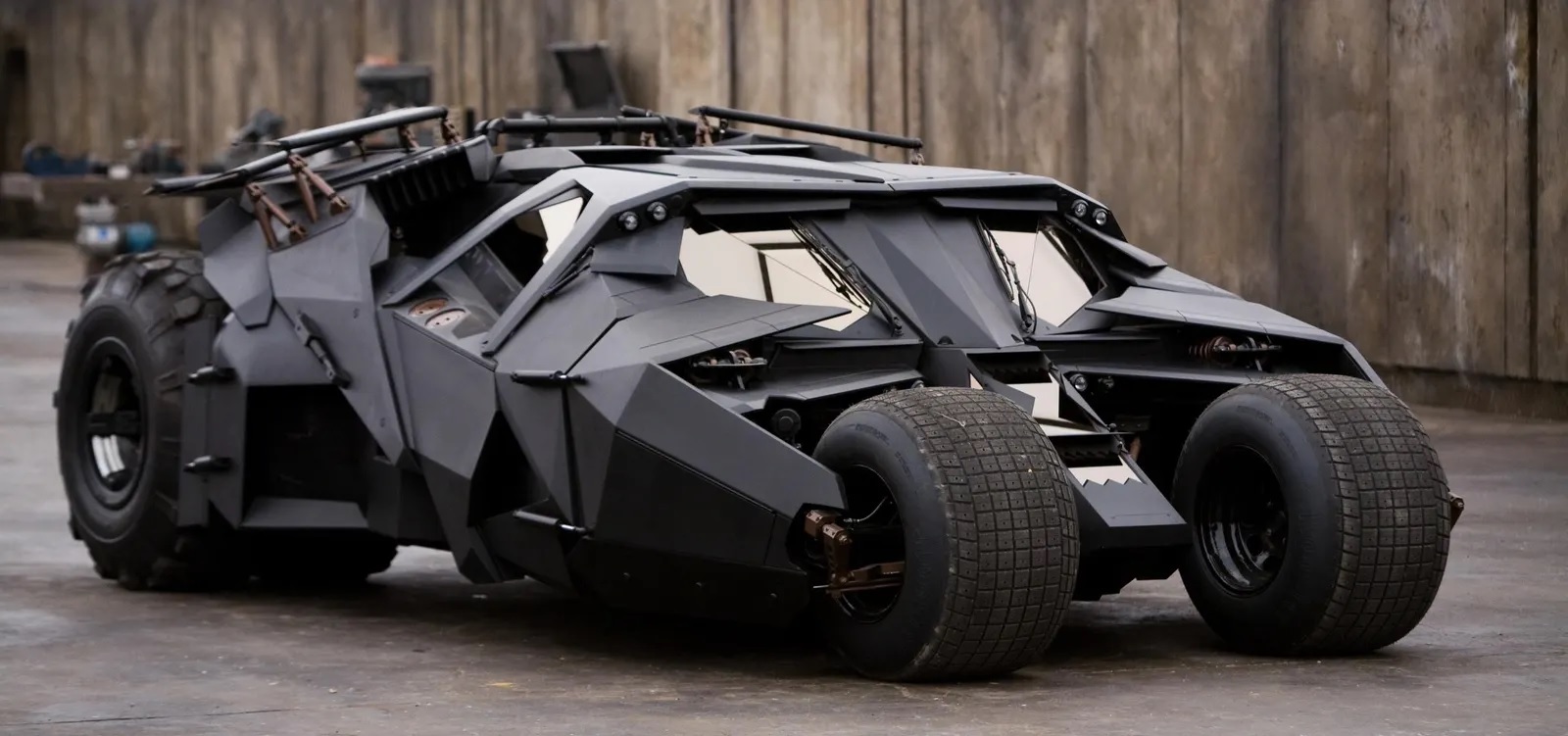 Ocho autos de ficción tan o más famosos que sus conductores