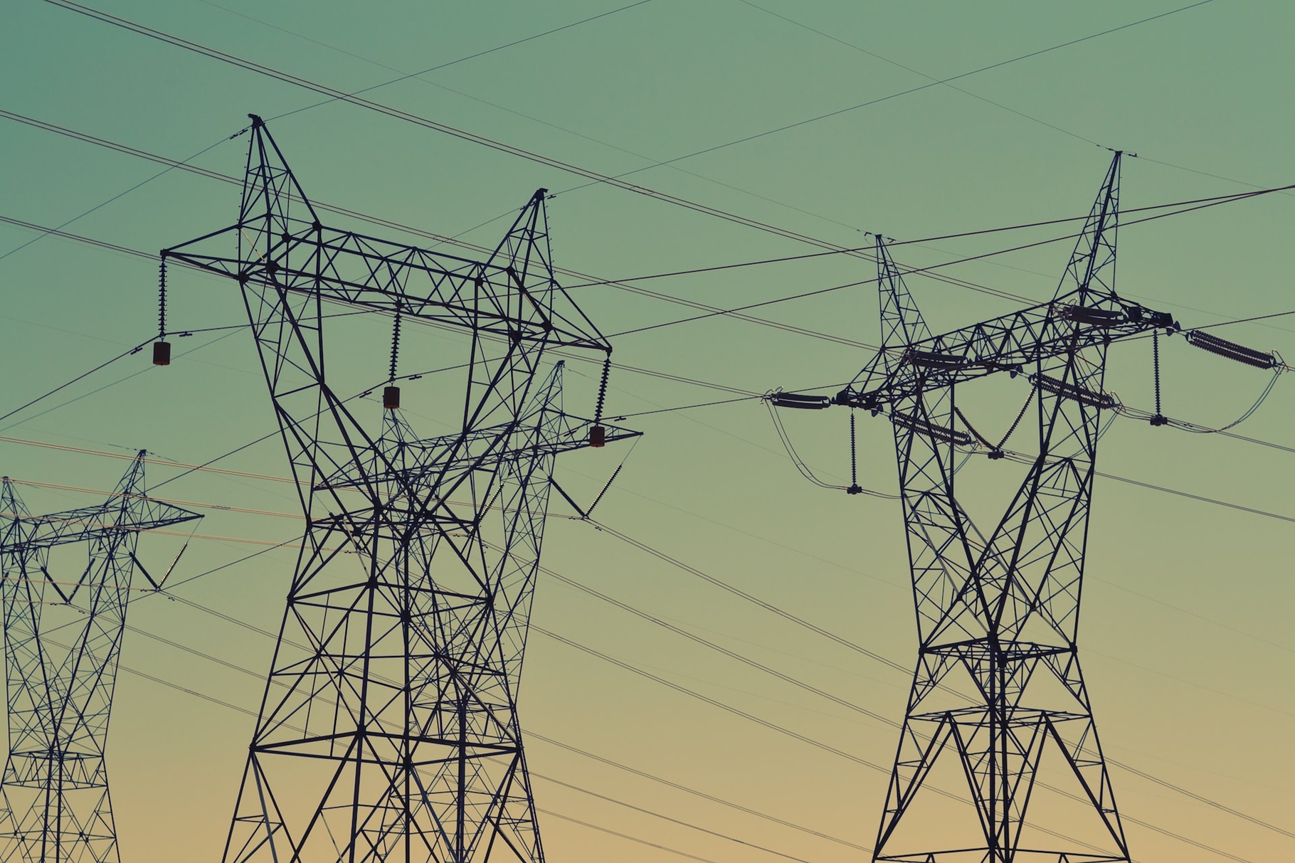 Venezuela y Colombia firmaron acuerdo para reactivar la conexión de energía eléctrica