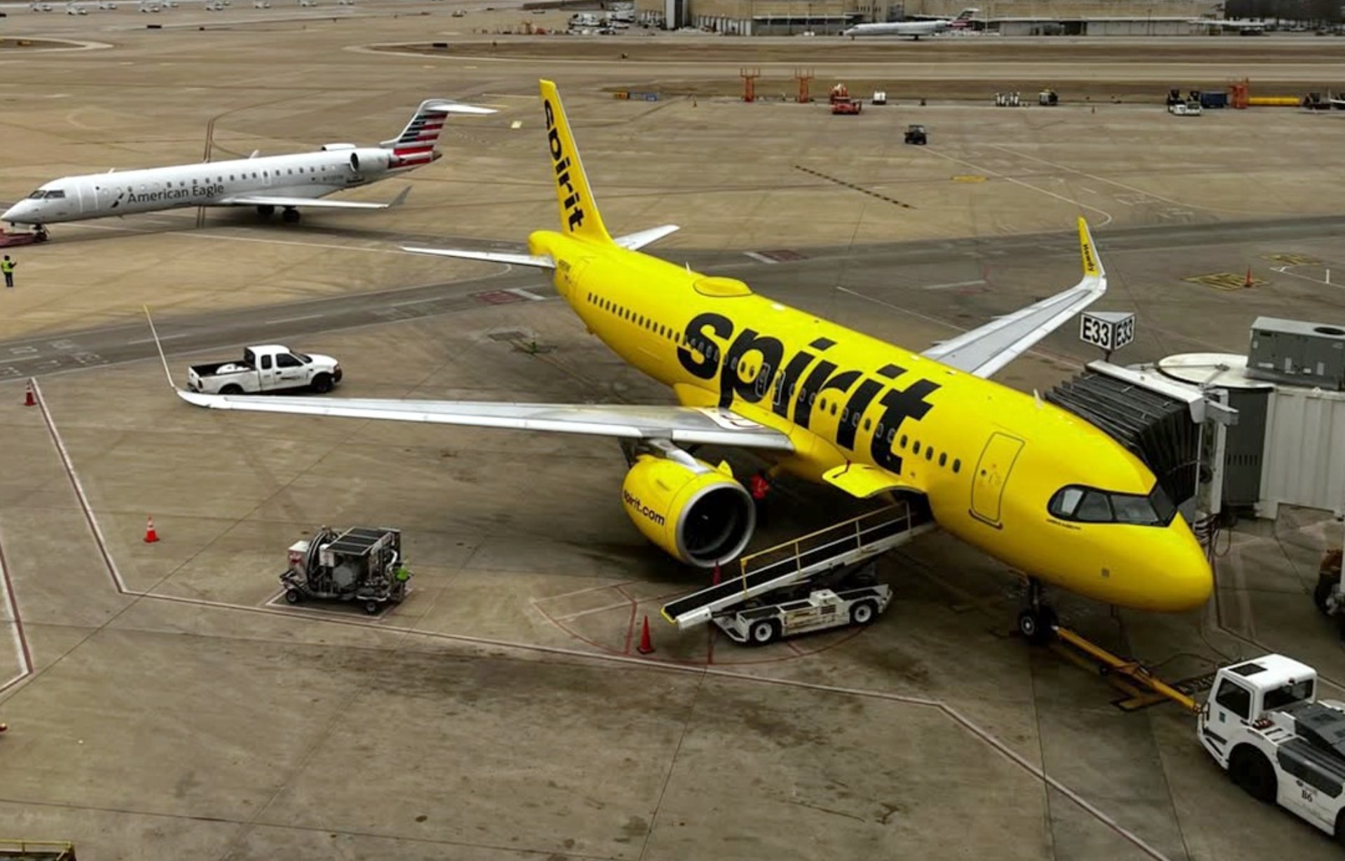 Colombia activa un plan para atender a 10.000 pasajeros afectados por cierre de aerolínea Spirit