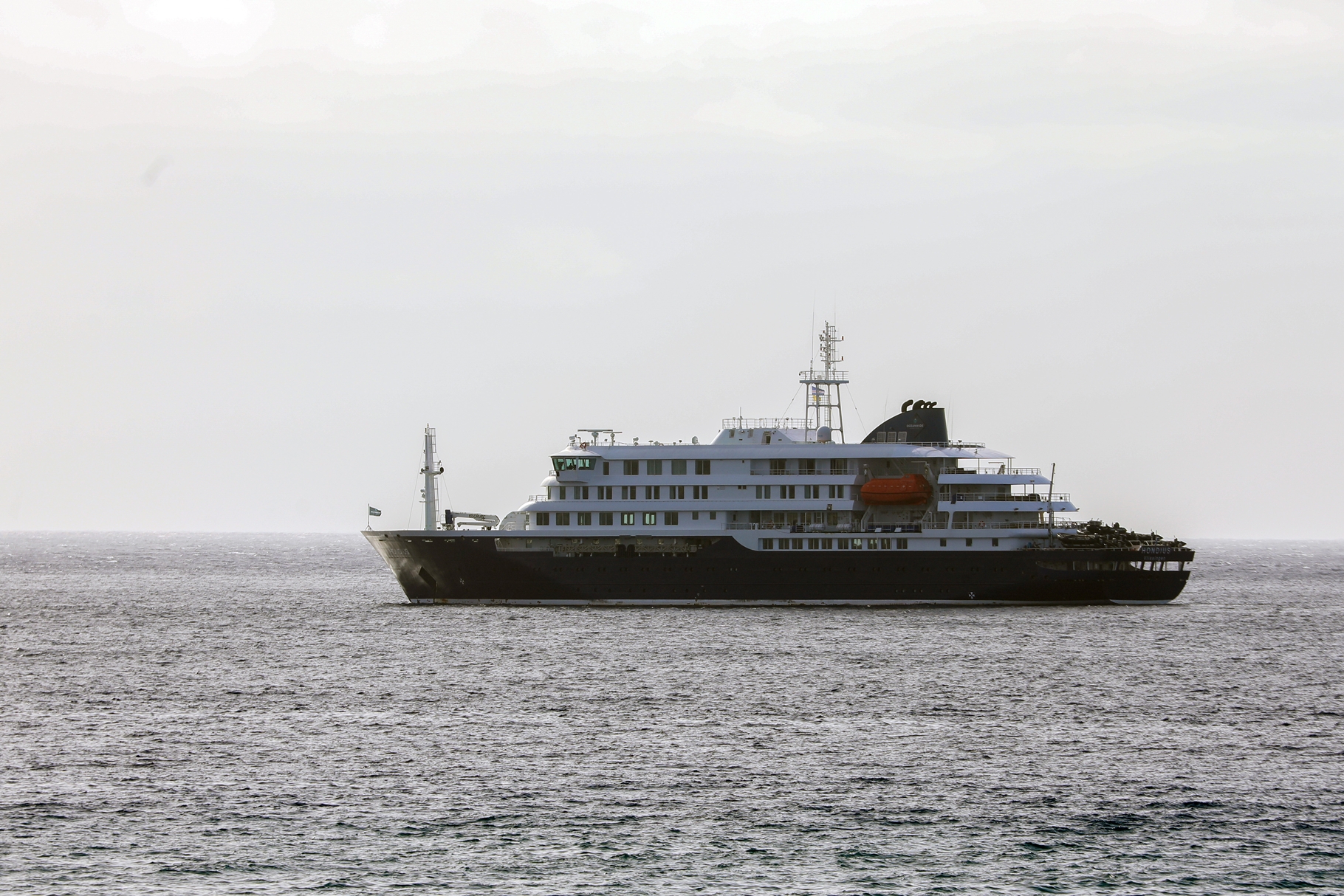 España pide evacuar a contagiados de hantavirus en Cabo Verde sin escala en Canarias