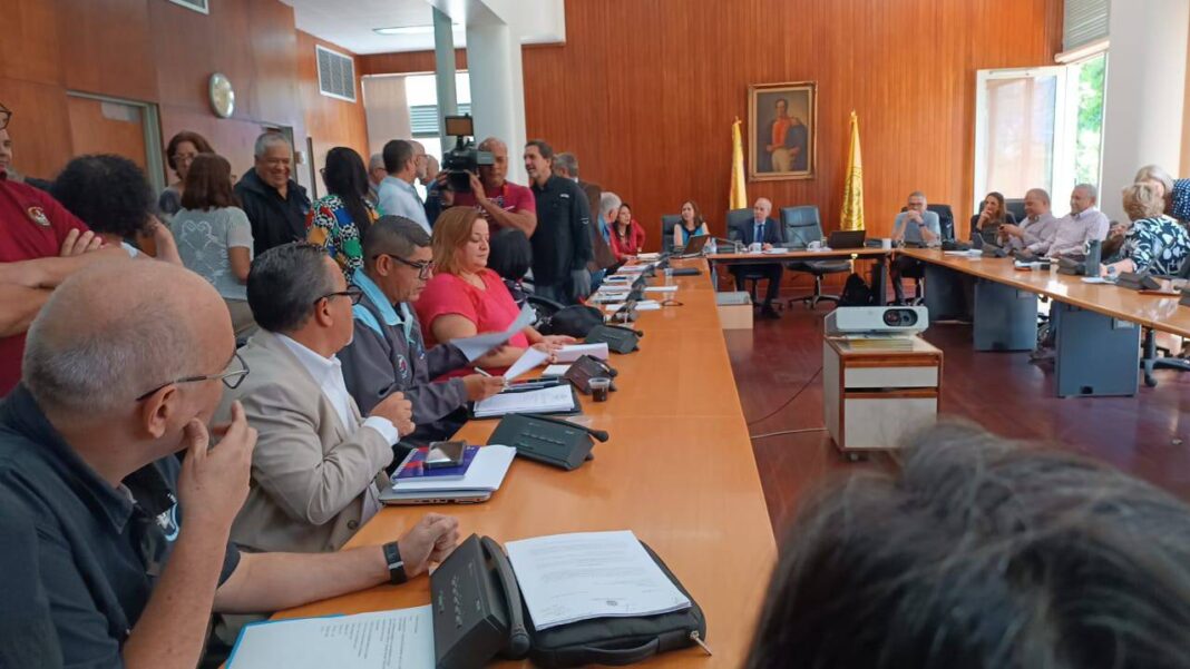UCV denuncia desigualdad en entrega del bono de responsabilidad profesional