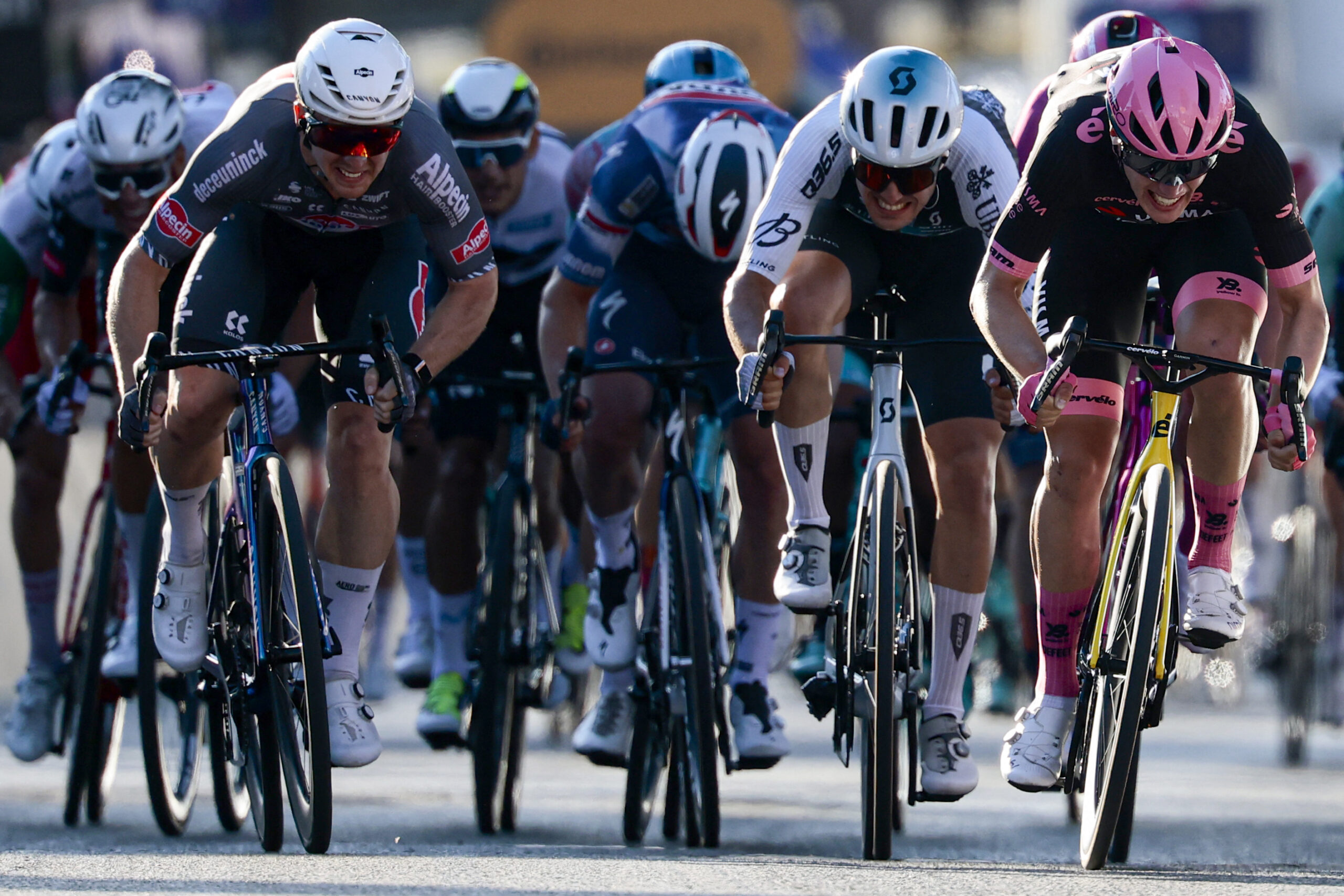 Grupo de ciclistas se enferman en Bélgica a días del inicio del Giro de Italia