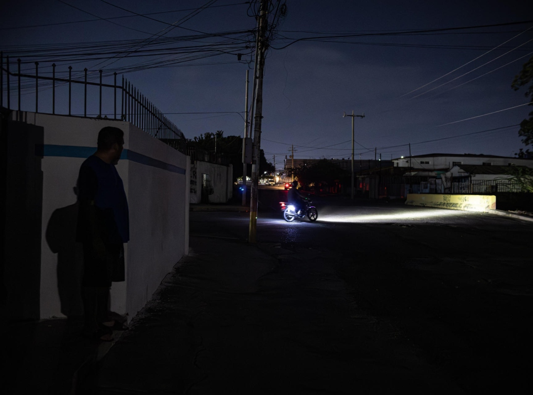 Racionamientos, la pesadilla en una Venezuela que urge recuperar su red eléctrica