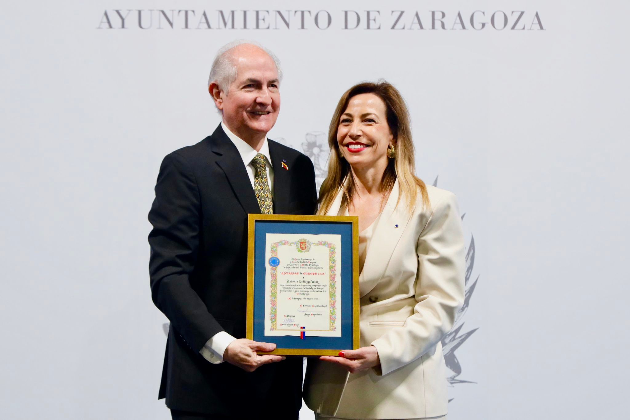 Zaragoza distinguió a Antonio Ledezma con la Estrella de Europa por su defensa de la libertad: “No olviden a Venezuela”