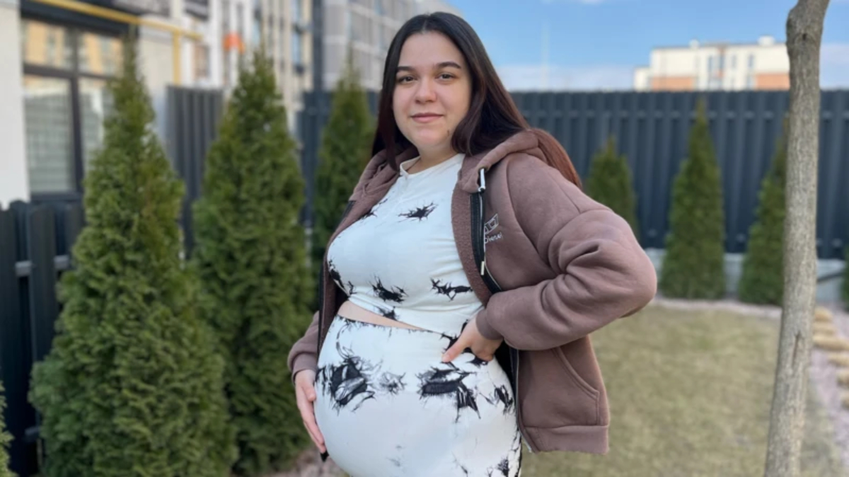 Voy a tener tantos bebés como mi cuerpo aguante: cómo la guerra empuja a las mujeres a convertirse en vientres de alquiler en Ucrania