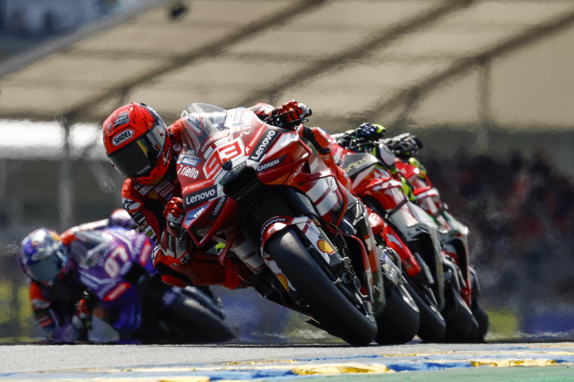 Marc Márquez operado con éxito del pie y el hombro derechos