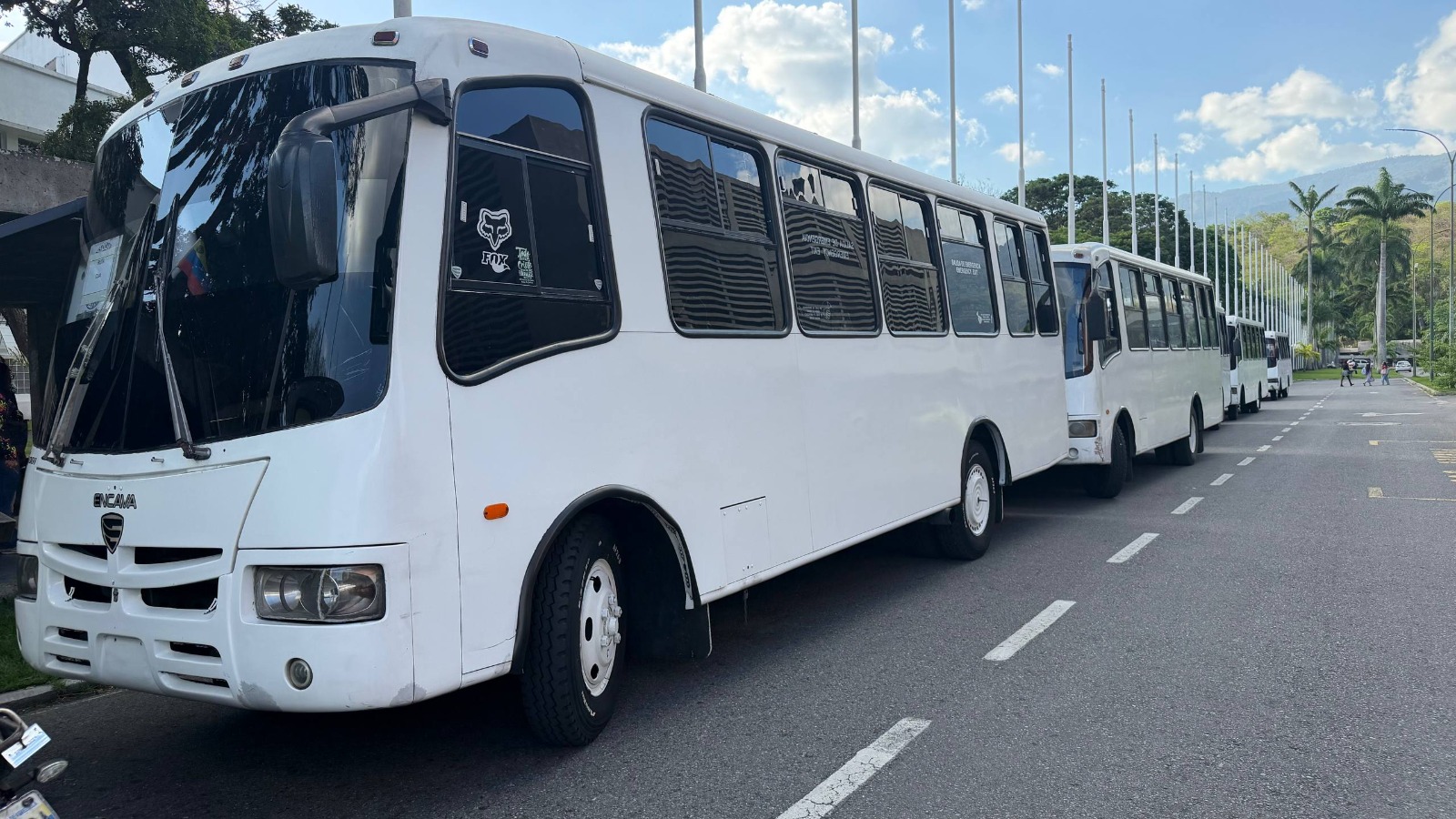UCV incorpora cinco nuevas unidades de transporte para reforzar rutas de alta demanda