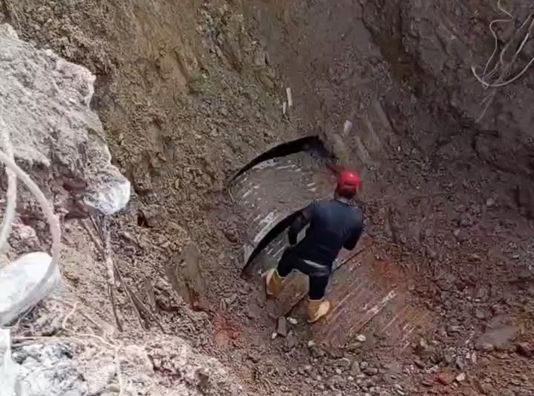Realizan trabajos de emergencia tras colapso de tubería en San Antonio de los Altos: recomiendan usar vías alternas para tomar la Panamericana