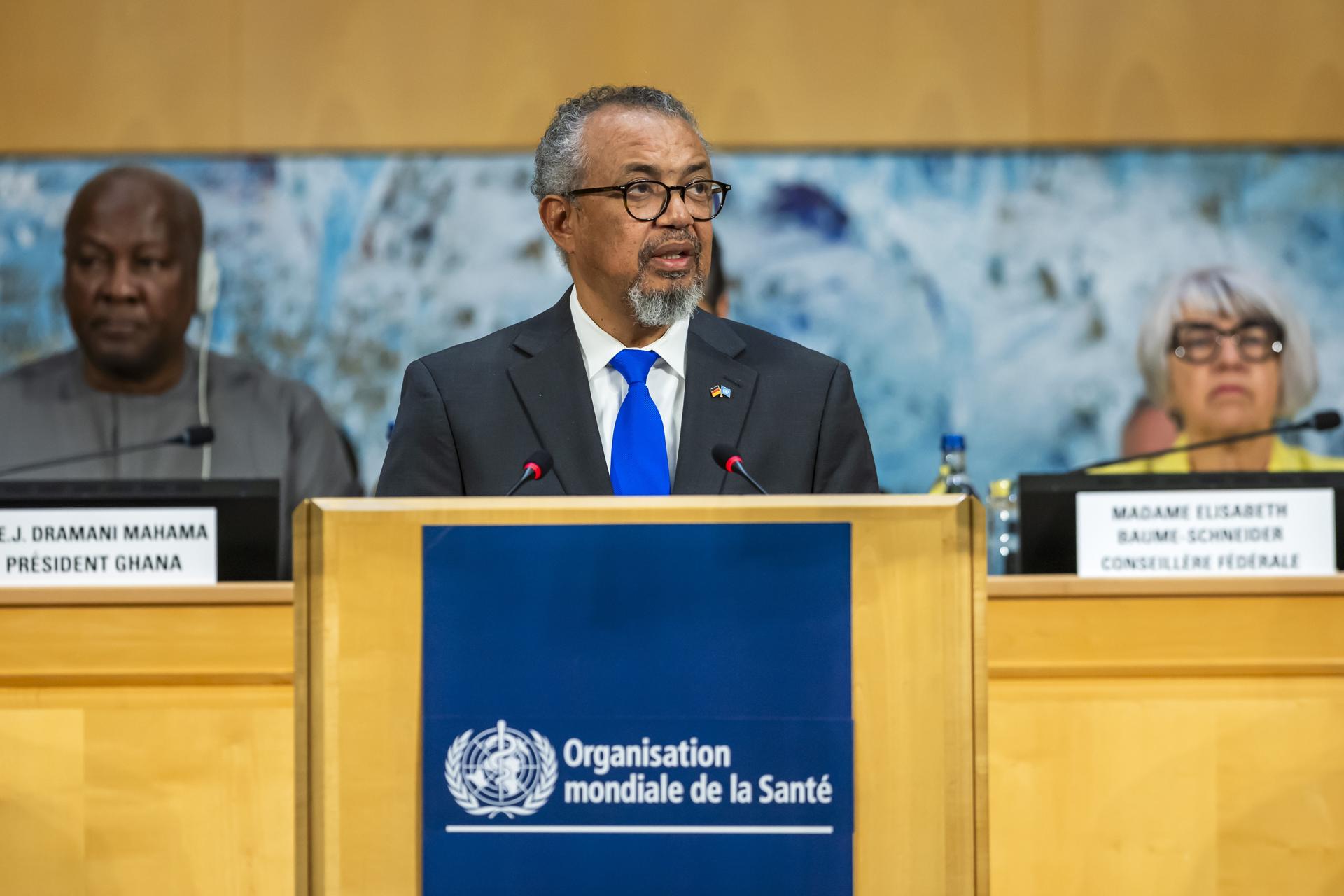 Director de la OMS reconoce que hay alarma por magnitud y rápidez del brote de ébola
