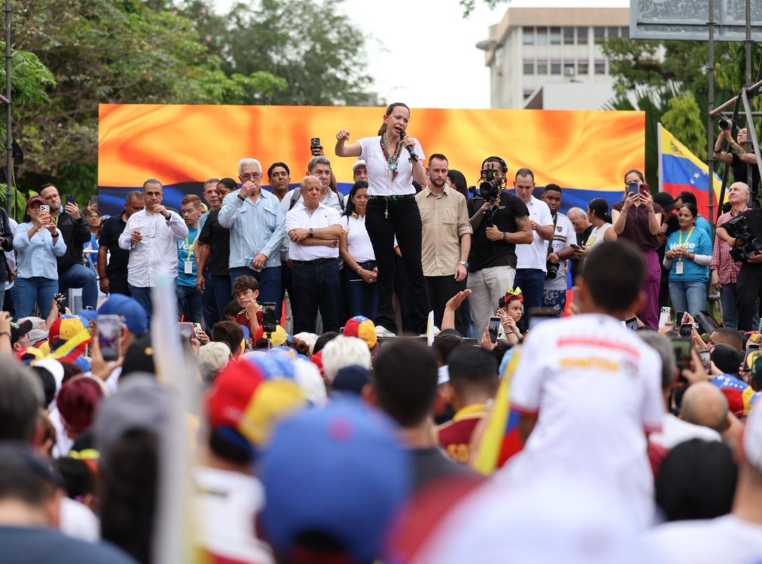 “Queremos votar”: venezolanos respaldan a Machado en masiva concentración en Panamá
