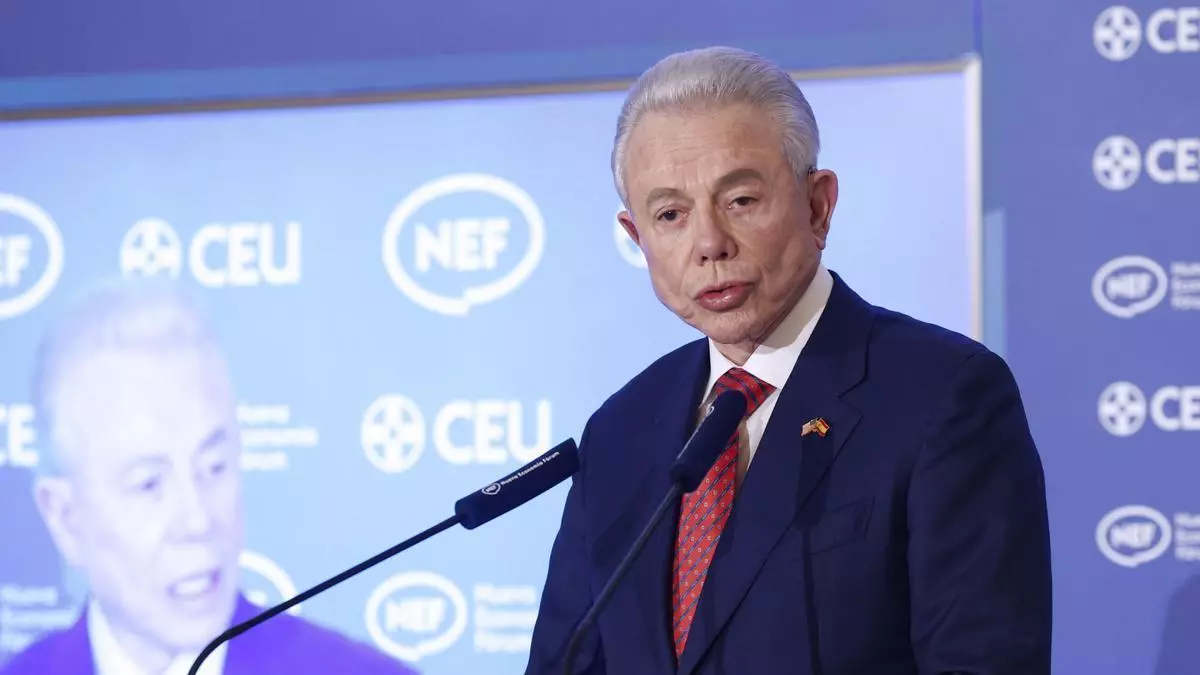 Embajador de EE UU en España cree que la guerra de Irán dilata la transición en Venezuela
