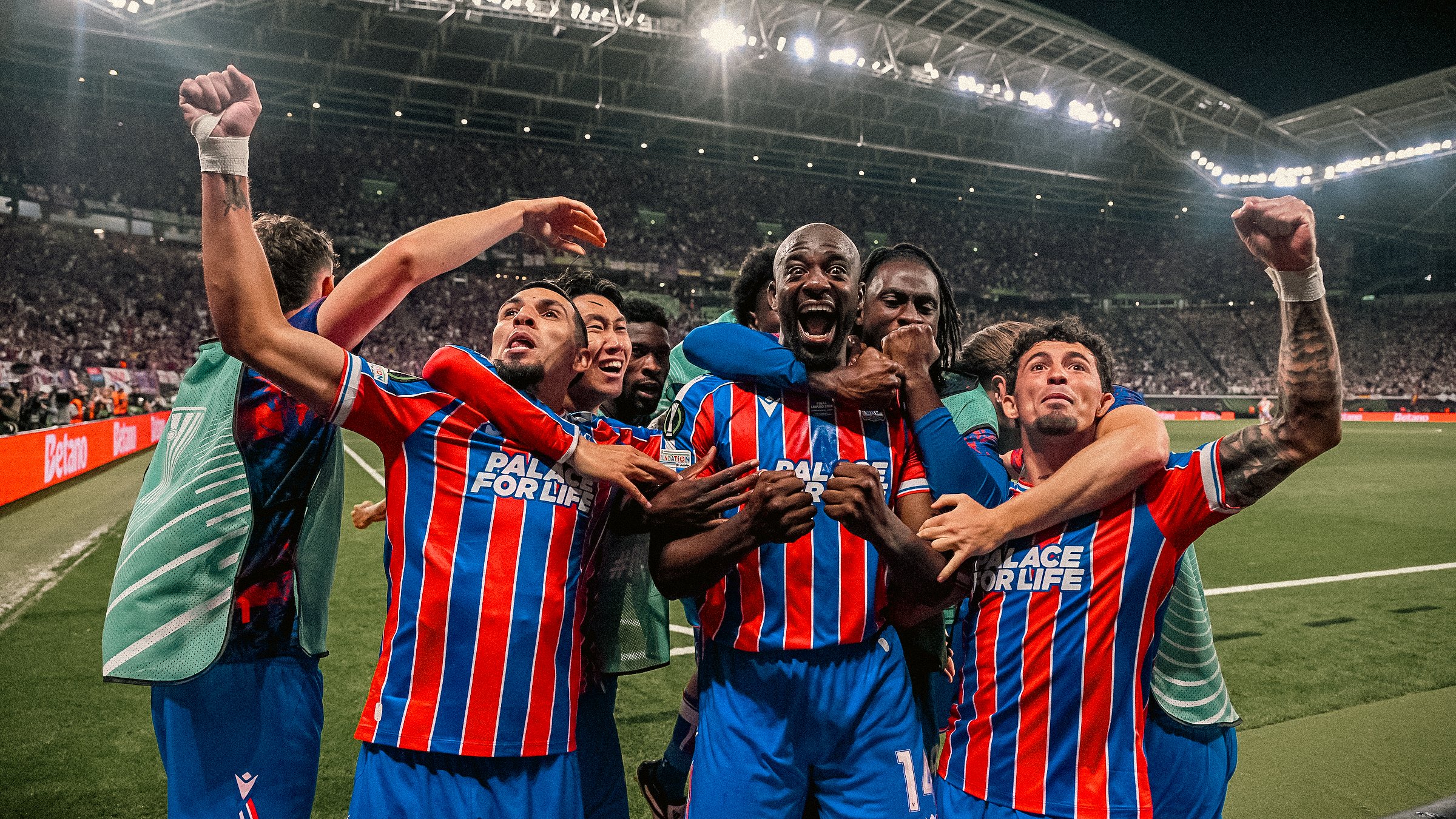 Crystal Palace obtiene su primer título europeo al ganar la Conference League