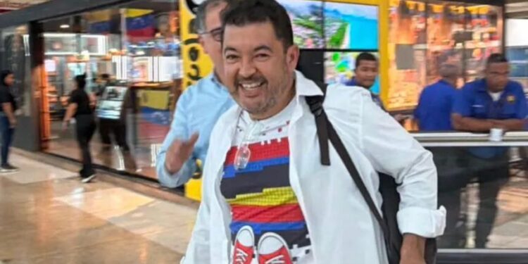 El dirigente opositor Roberto Marrero regresa a Venezuela tras casi seis años en el exilio
