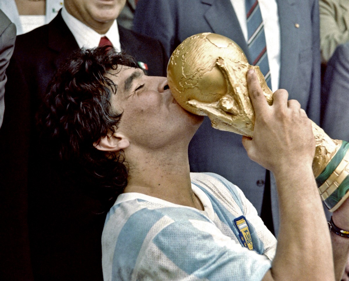 Juicio por la muerte de Maradona debate su atención domiciliaria
