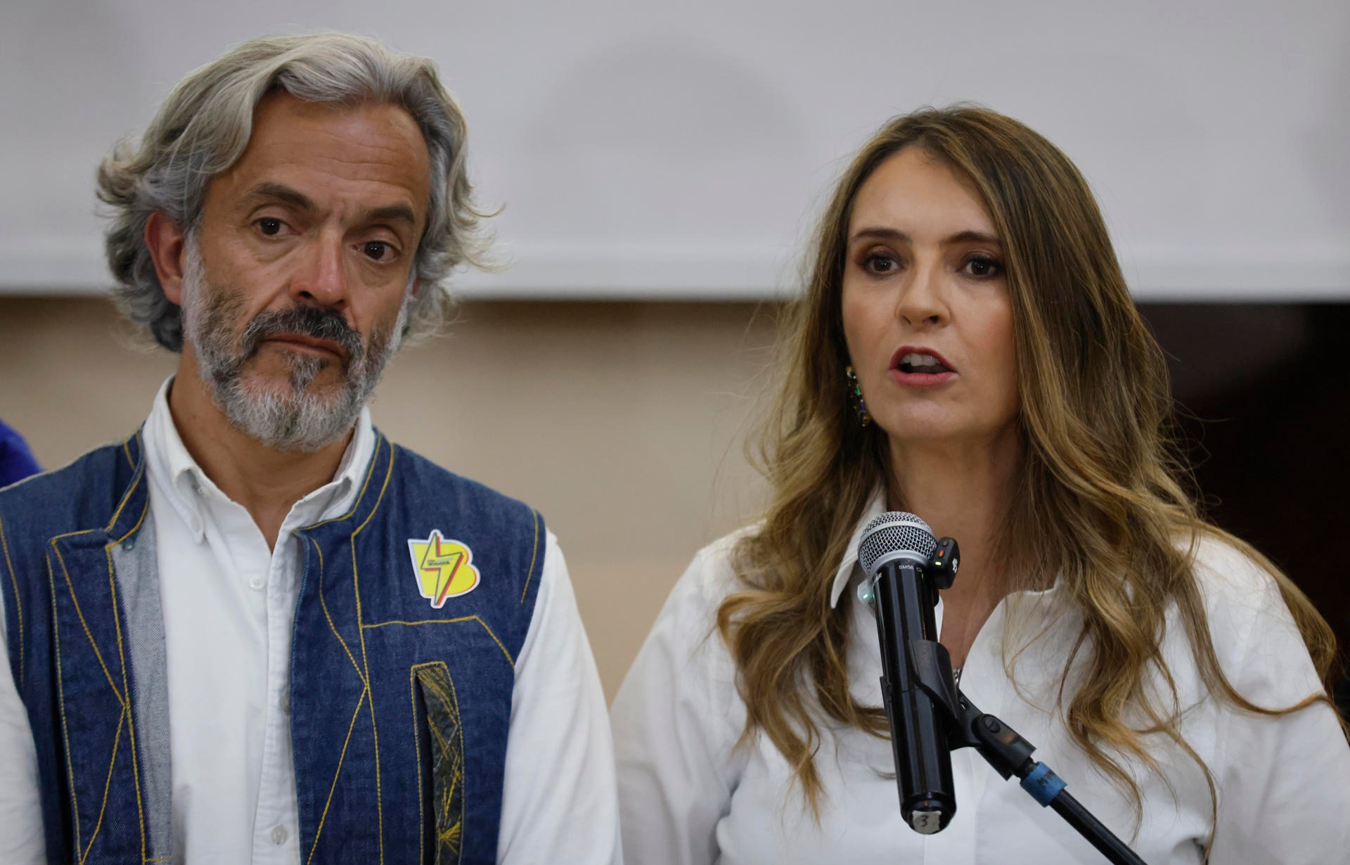 Cover image for Paloma Valencia anuncia su respaldo a Abelardo de la Espriella: "Los invito a que derrotemos a Petro"