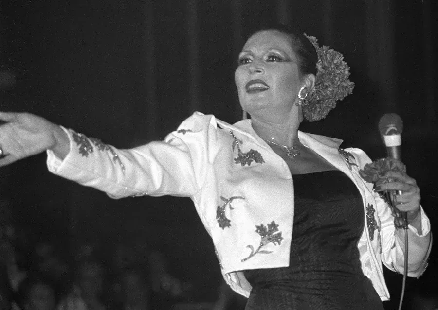 Libros, discos y un documental inédito reavivan el legado de Rocío Jurado