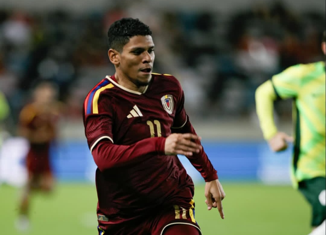 Futbolista de la Vinotinto está entre los laterales sub-23 más dinámicos del mundo