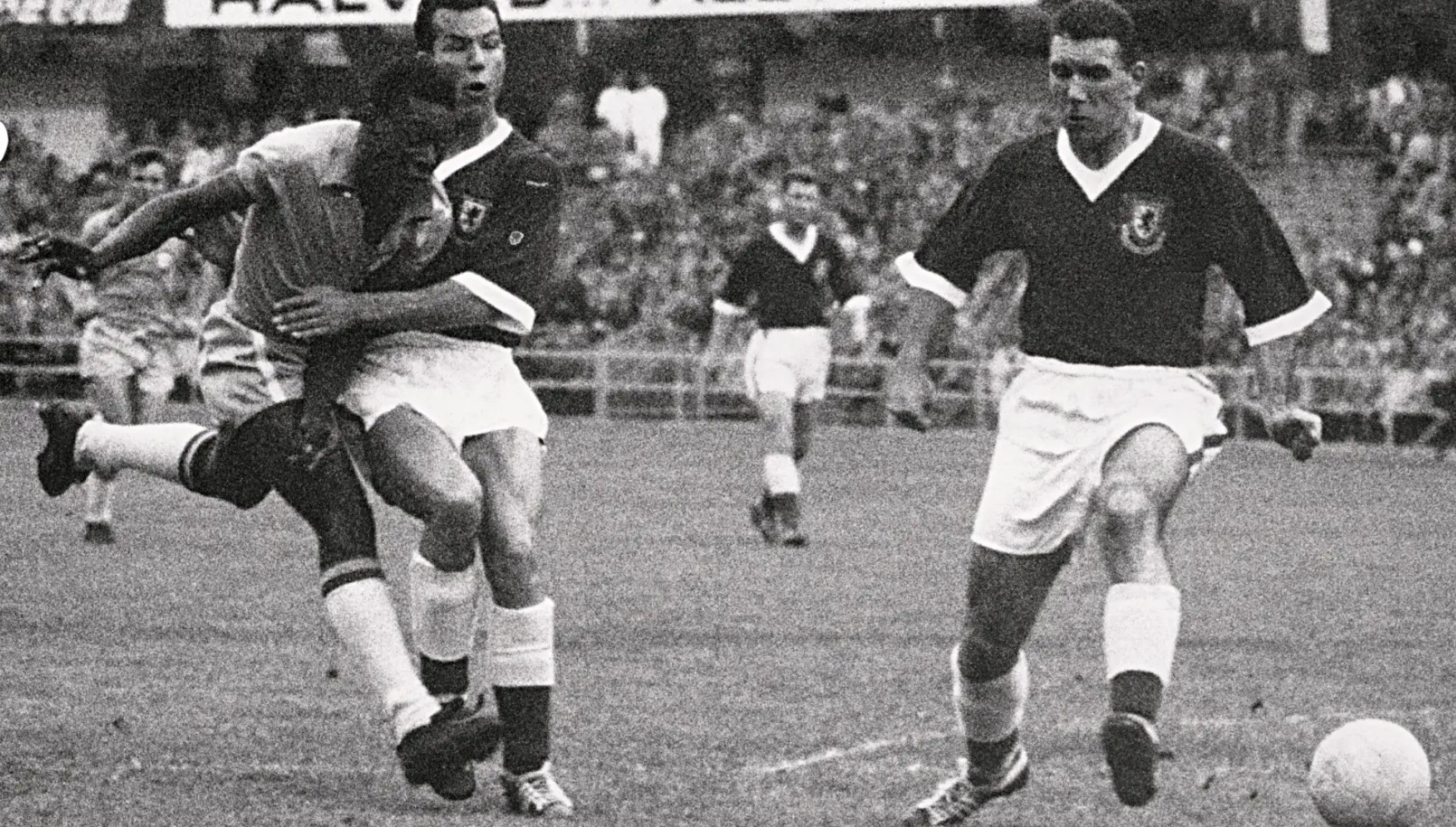 Sombrerito en el área y gol: el nacimiento del mito de Pelé