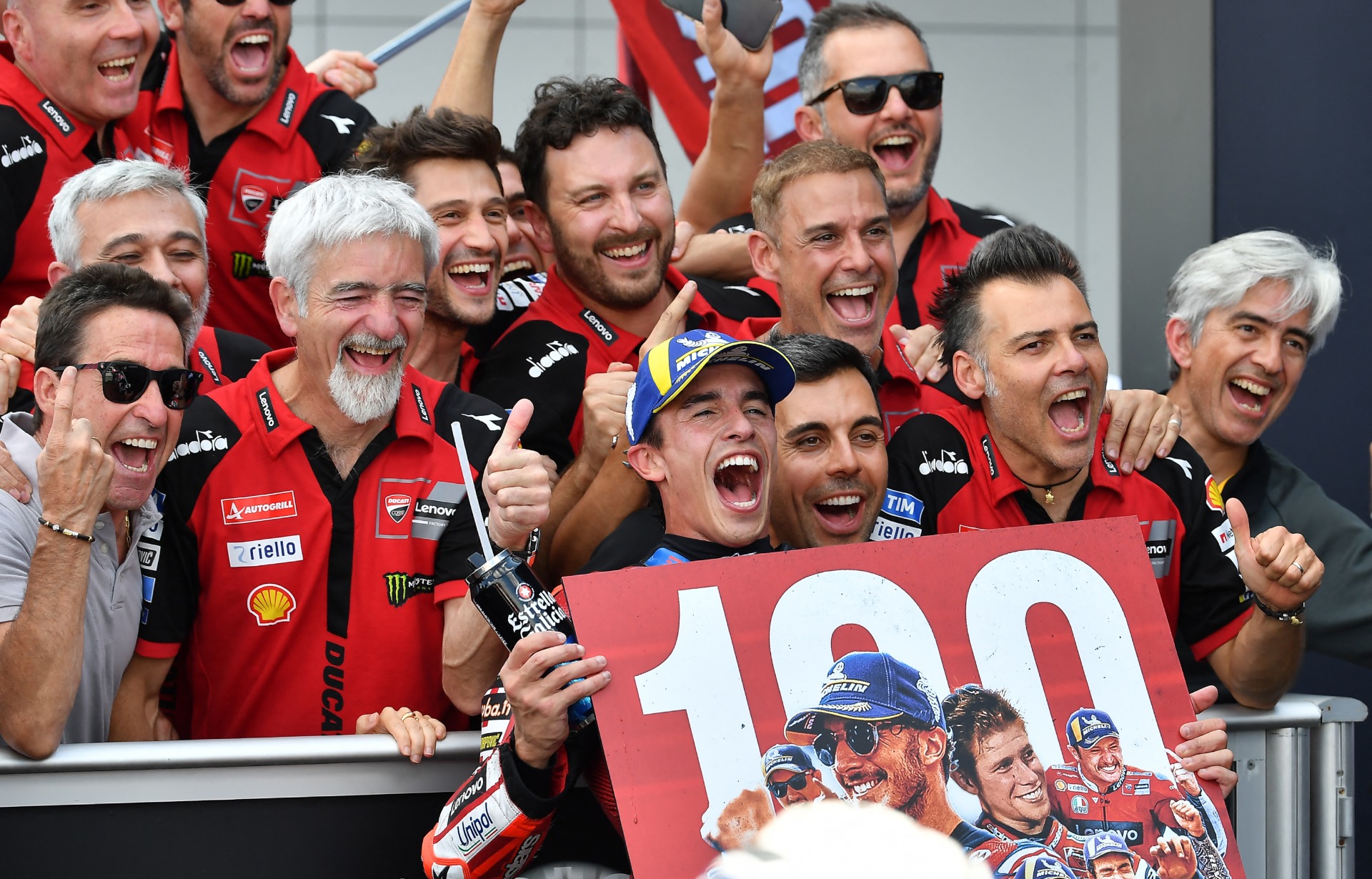 Marc Márquez resurgió de las cenizas con su triunfo en Hungr