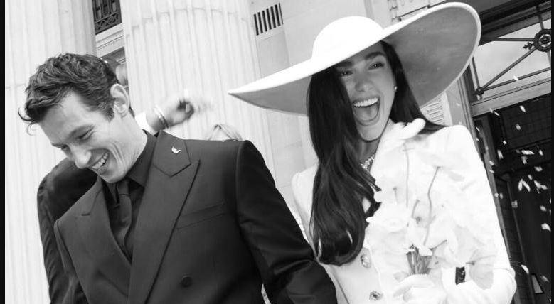Las novias imprimen personalidad con trajes de chaqueta