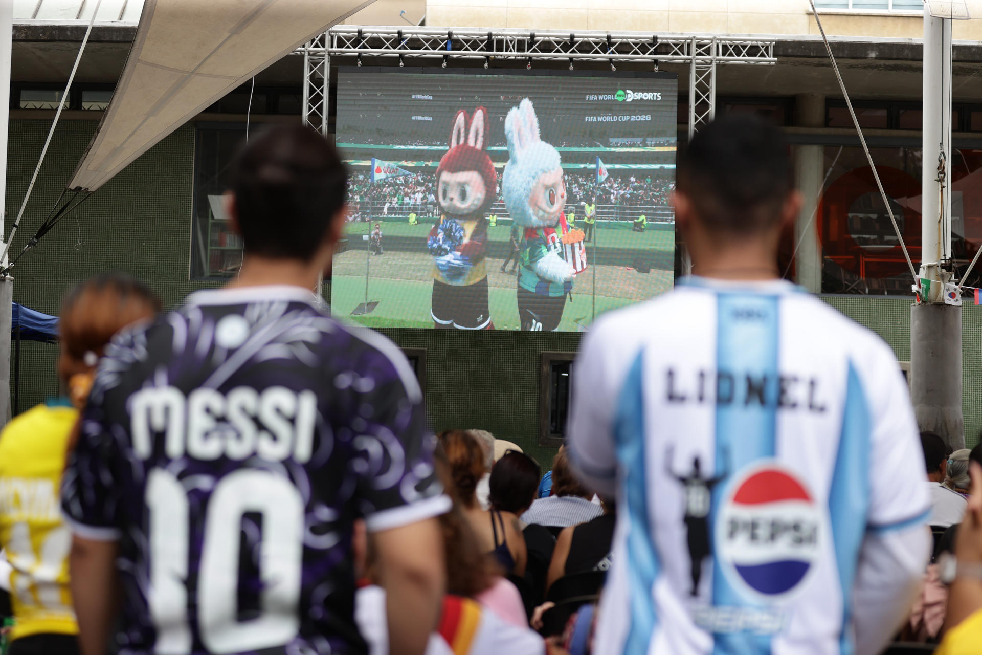 Caracas celebra el Mundial 2026 con la mirada pues