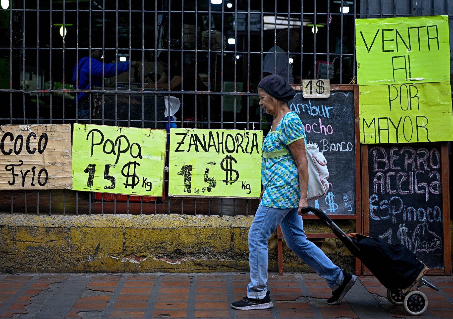 Analista ve pocas señales claras de avance hacia una transición democrática en Venezuela