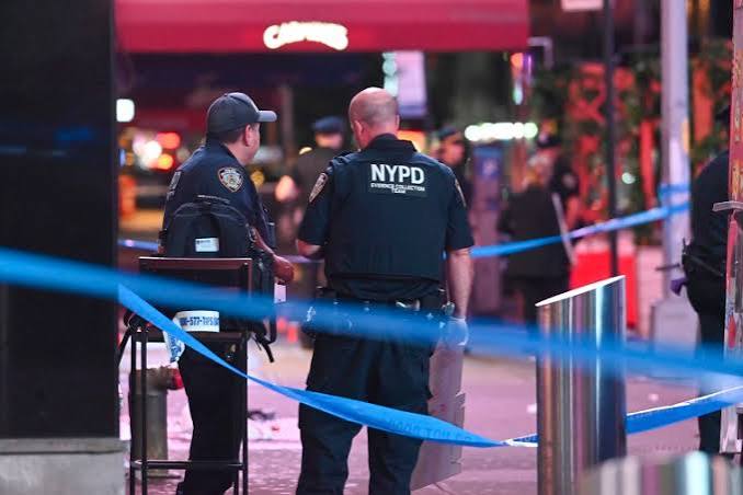 Un menor bajo custodia tras tiroteo en Times Square