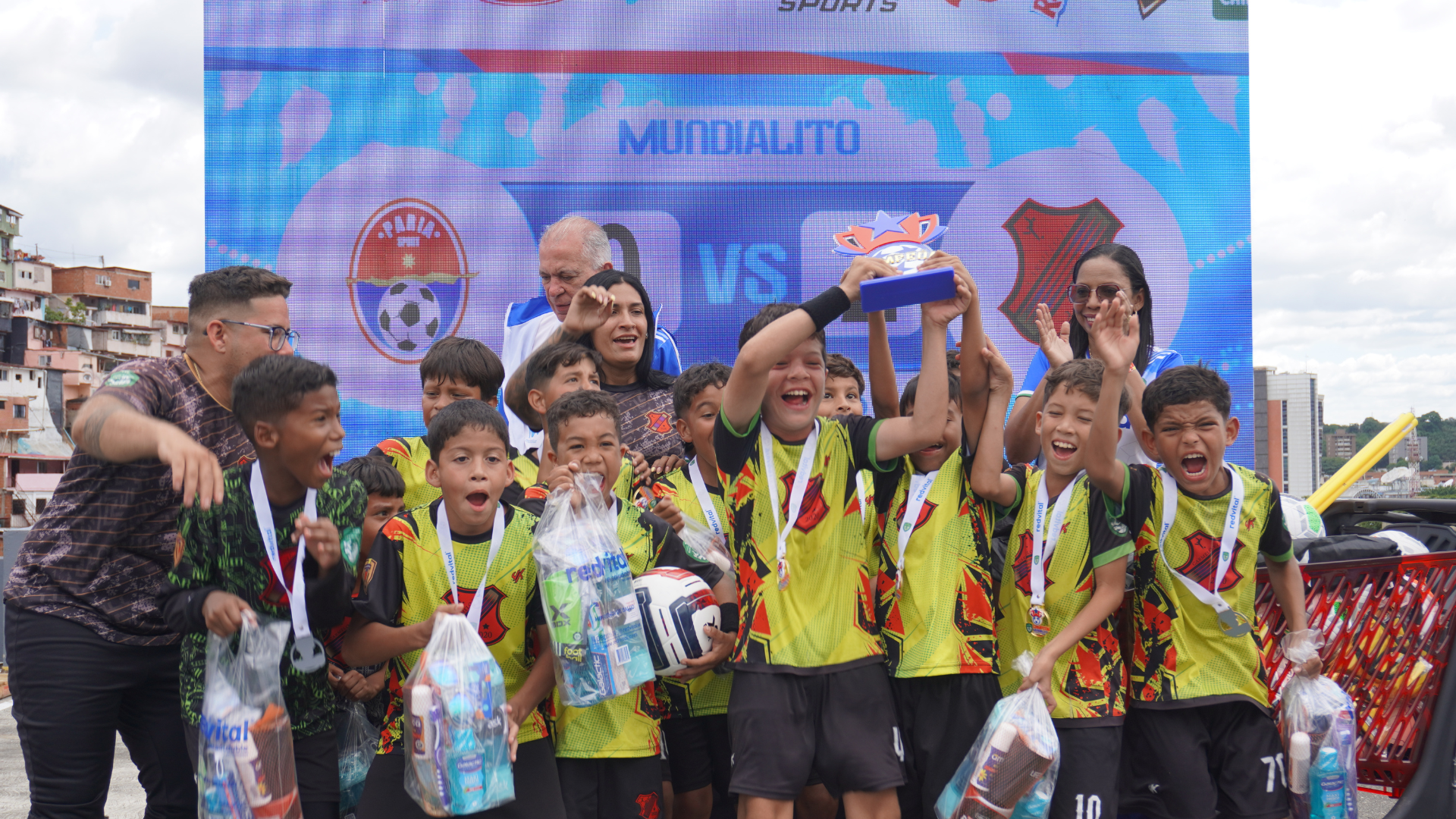 La fiebre del Fútbol se apodera de Redvital Makro con el "Mundialito"