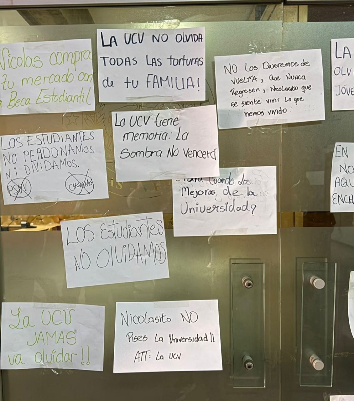 Protesta estudiantil impide actividad de Nicolás Maduro Guerra en la UCV